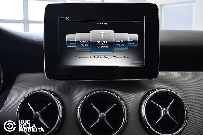 MERCEDES-BENZ GLA 200 d Automatic 4Matic Sport